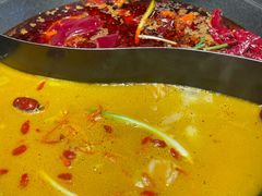 虫草花鸡汤鸳鸯锅-萍姐火锅·公路夜市(武汉首店)