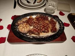 -Mogul Eatery·大亨餐酒馆