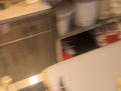 -川流不息·地道川菜·小龙虾(松东路店)