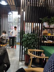 -MOVAN  HAIR莫凡匠人发型屋