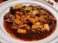 铁锅山药鲍鱼焖土鸡-阿庄新豫菜(航海东路店)