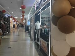 -解放路步行街                