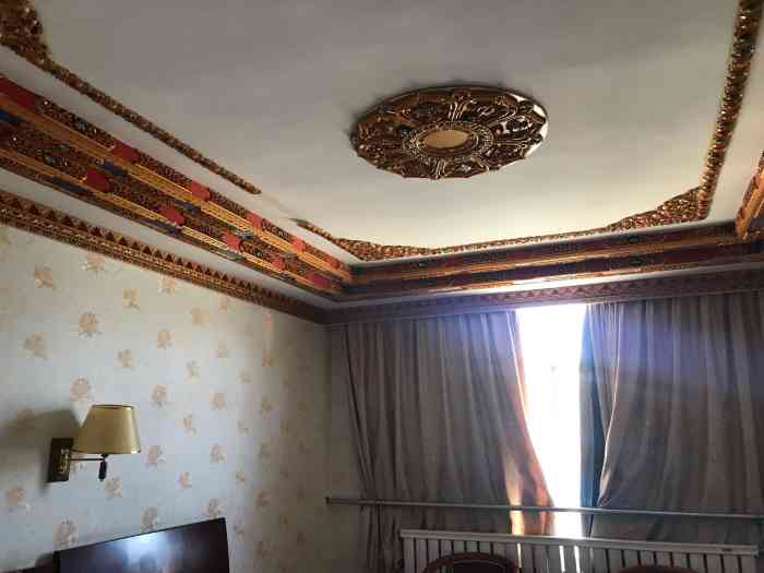 打分 日喀则萨嘎宾馆  在萨嘎县已经算是很棒的酒店啦 几乎很多自驾