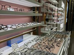 -GOOMI久米眼镜·蔡司·依视路·明月官方授权店(龙德紫金店)