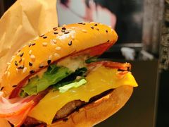 -麦当劳(乳山路店)
