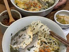 -馋三尺蟹粉小笼(人民广场店)