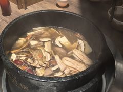 -蘑界·野生菌火锅(深业上城店)