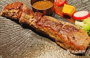 Desburg Fruitwood Grilled Thick Beef Steak