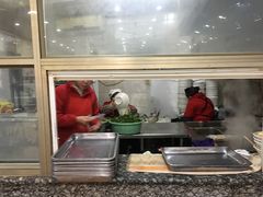 -花溪王记牛肉粉(四季花溪商场店)