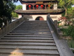 -汇龙潭