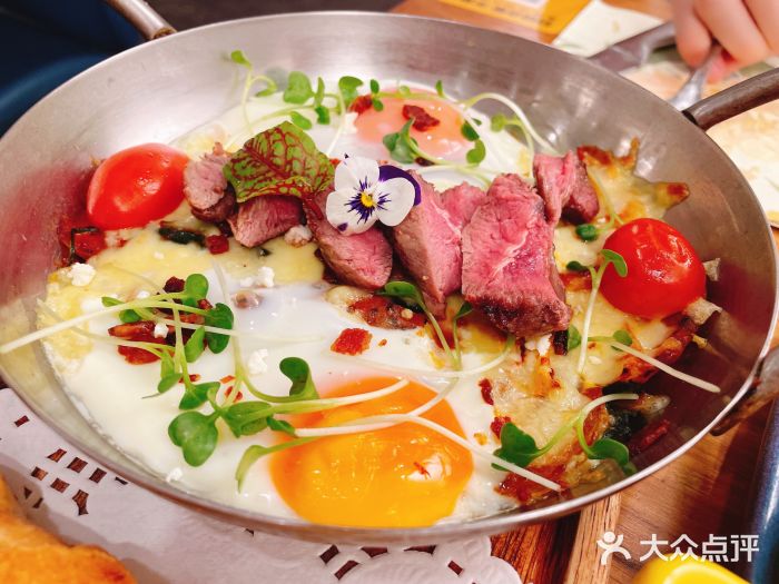 304/BRUNCHRESTAURANT北非牛排蛋图片
