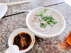 -洲心明记烧肉大粥(总店)