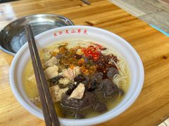 -文山荷鲜居(翠湖店)