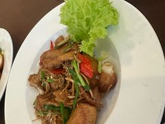 -Neary Khmer Restaurant