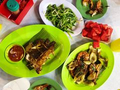 -明记烧鱼美味店