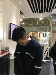 -变画·发型STUDIO