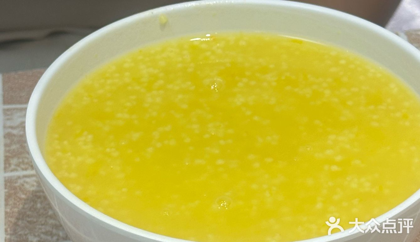 乌鲁木齐最好吃的老面包子藏在这个国营酒店里