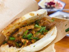 粉蒸牛肉咔饼-豆相识•九九豆腐脑(牛咡桥店)
