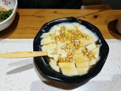 -牛华八婆麻辣烫(龙湖U城店)