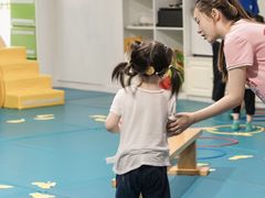 -乐融婴幼儿成长中心(四季青校区)