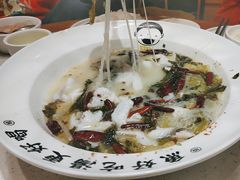 -江渔儿酸菜鱼·拔草餐厅(虎门君乐汇店)