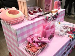 -名创优品(万达广场河东店)
