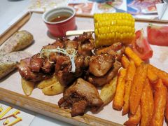 嫩爽牛仔肉大拼盘-杯子红牛排(创意产业园店)