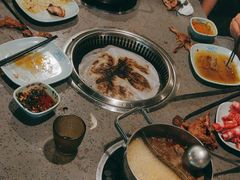 -金滏山烤肉·海鲜·火锅自助餐厅(襄阳万达店)