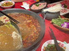 菌菇鸳鸯锅中锅-谭鸭血老火锅·匠心(环球港旗舰店)