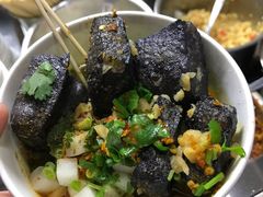 -黑色经典·长沙臭豆腐(粤华路店)