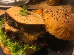 -HIGH FIVE哈福手工汉堡(桂林路店)