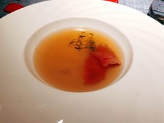 牛肉清汤佐时令时蔬-弦月窗LUNETTE BY AMANDA(复兴路店)