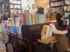 -荒岛书店(黄县路店)