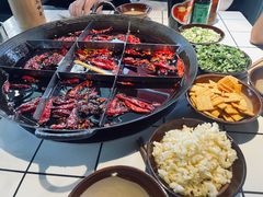 红锅-周幺妹重庆老火锅(银泰城总店)