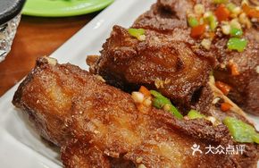 Salted Pepper Pork Ribs with Beef and Rice Noodles