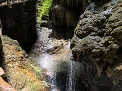 -龙水峡地缝景区