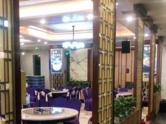 -陆川港酒楼(亭洪店)
