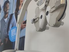 -天空之镜眼镜店蔡司依视路配镜授权零售店(望京颐堤港店)