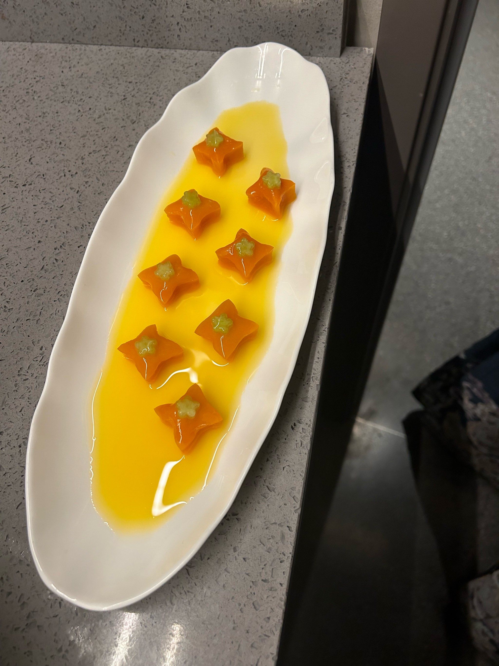 凉菜很漂亮!很精致!摆盘很好看!菜品的味