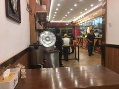 大堂-余百年·现烧烧腊(布吉金利店)