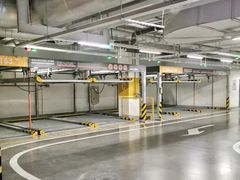 -BFC外滩金融中心停车场