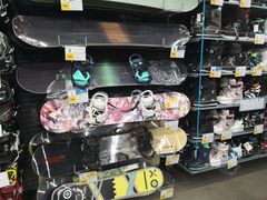 -迪卡侬(西三旗店)