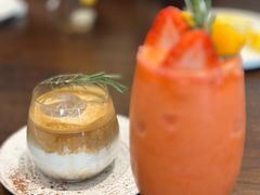 -Chom Cafe and Restaurant