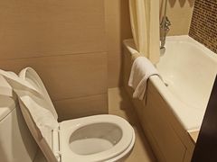 -香港华美达海景酒店