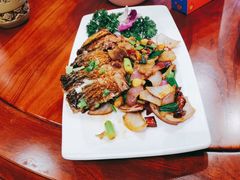 酸汤鱼-亮欢寨(凯里总店)