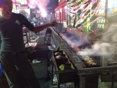 烤炉-清真磊磊烧烤老店(饮虎池街34号店)