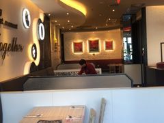 -必胜客(绿地新都会店)