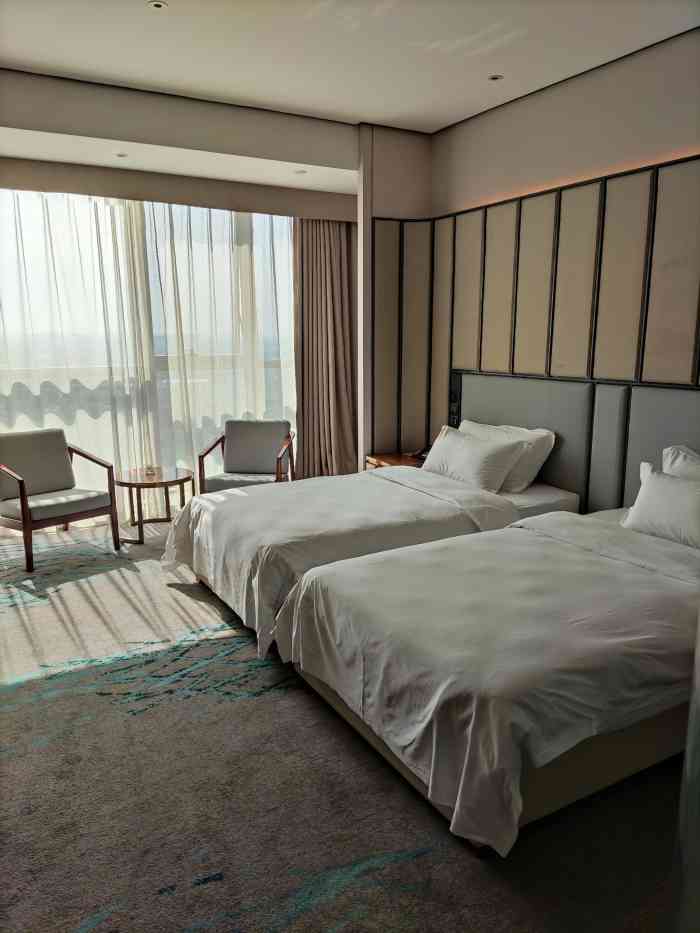 上海宝燕酒店-"今年年会地点选择在宝燕酒店举办的,空间及.