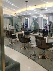点击看大图 -八佰伴8008星级形象店