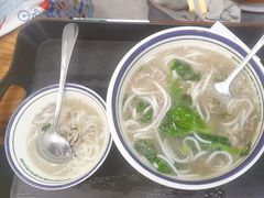 -云阿蛮云南生烫牛肉米线(奉贤路店)